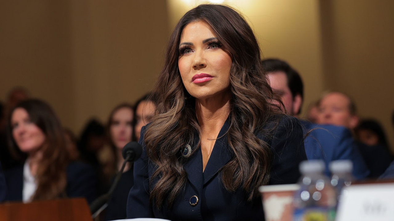 Kristi Noem gets iPad-sized reality check after claiming she hasn't deported veterans