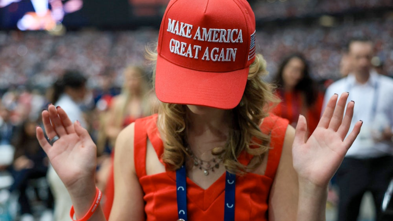 MAGA woman who advocated firing all CDC workers ends up financially behind as  husband took 30% pay cut and then loses job