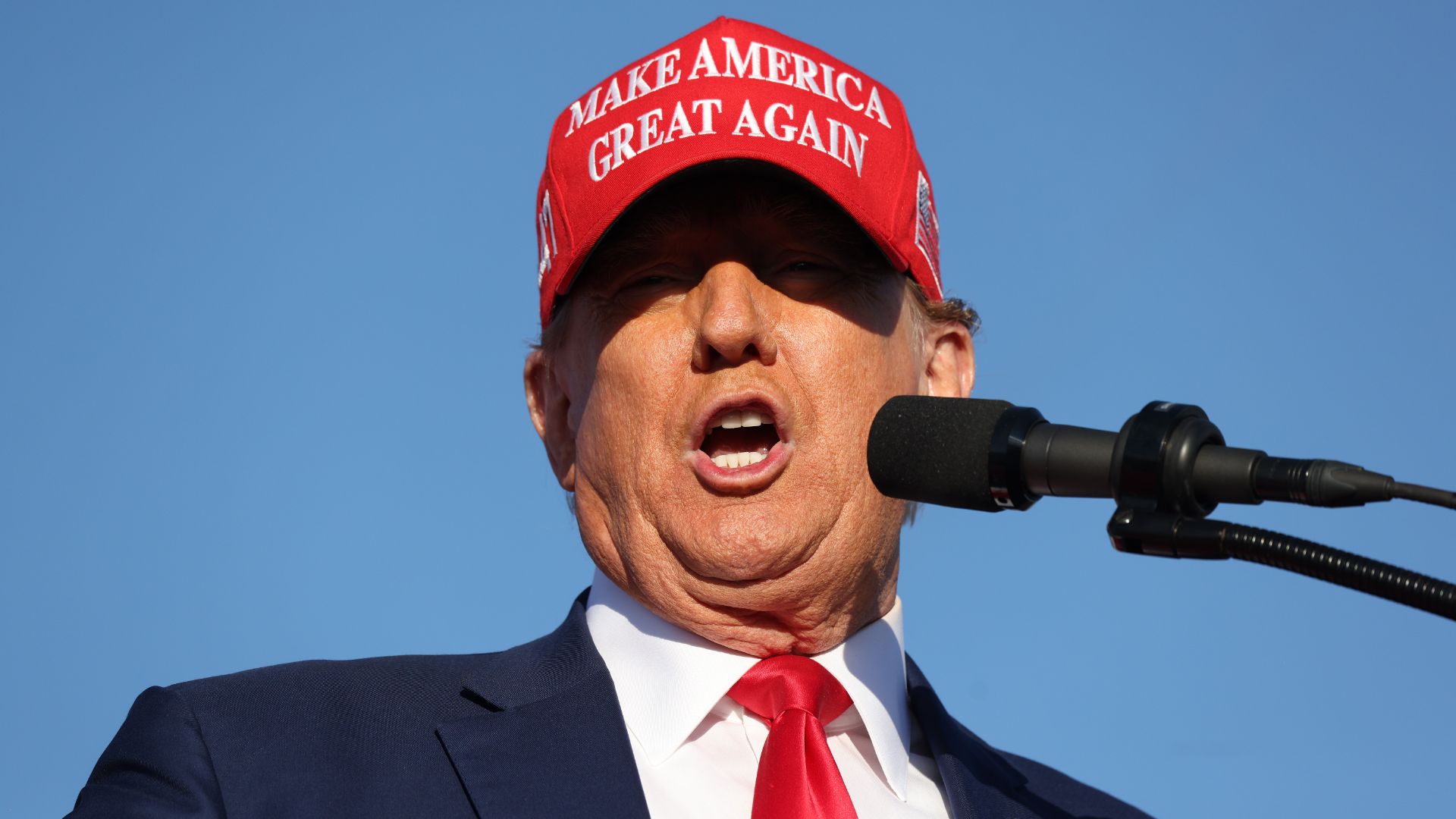 Trump Unveils Math-Defying Drug Plan: “You’ll Get Paid to Take Your Pills”